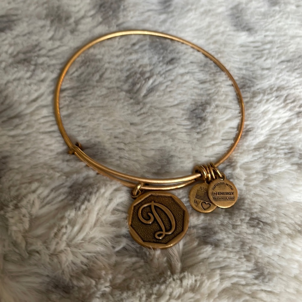 Alex and Ani initial D bracelet gold tone like new w/ original tag and box